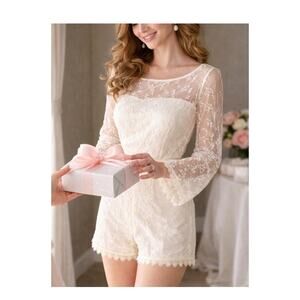 BB Dakota Betsy Ivory Lace Romper Sz 8 Bridal Romantic Lace Long Sleeve Outfit